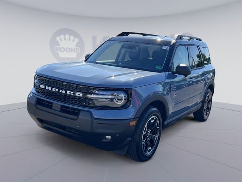 Certified 2025 Ford Bronco Sport Outer Banks w/ Outer Banks Tech Package+ AWD/4WD image 1