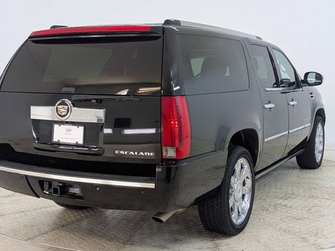 Used 2014 Cadillac Escalade ESV Luxury image 9