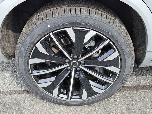 New 2026 Volvo XC90 B6 Ultra w/ Protection Package Premier AWD/4WD image 7