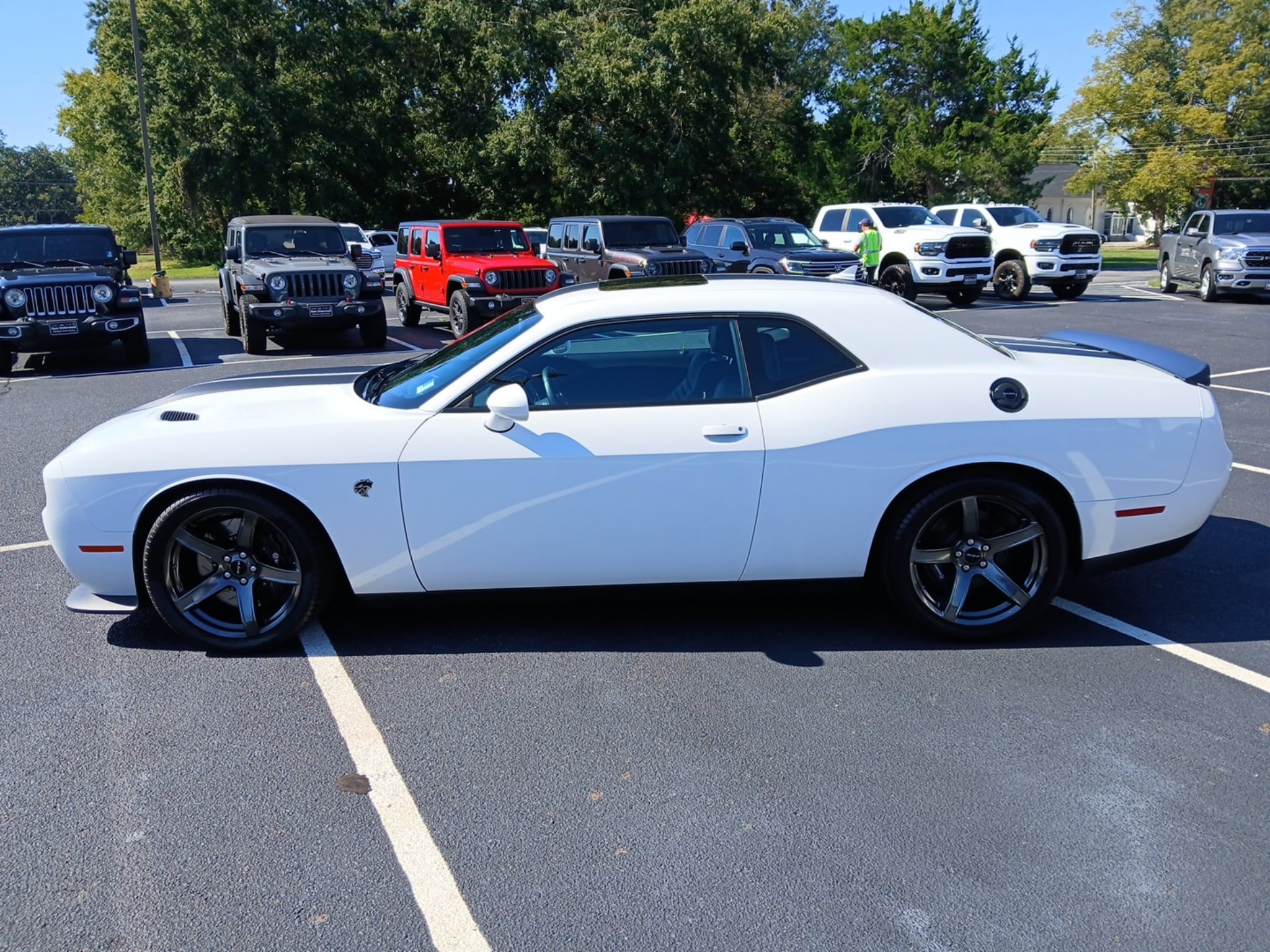 Used 2018 Dodge Challenger SRT Hellcat RWD image 11