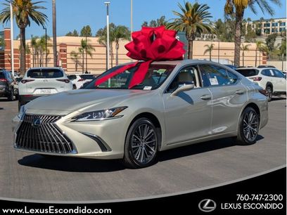 New 2025 Lexus ES 300h w/ Premium Package