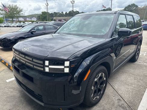 Used 2024 Hyundai Santa Fe SE image 1