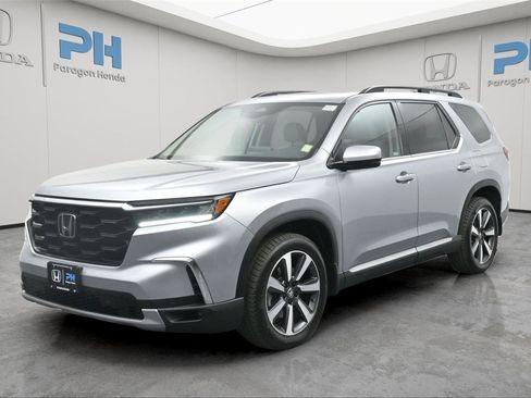 Certified 2024 Honda Pilot Touring image 1