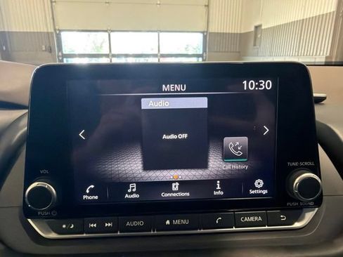 Used 2023 Nissan Rogue S AWD/4WD image 24