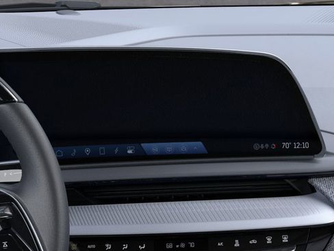 New 2026 Cadillac Optiq Luxury 2 image 20