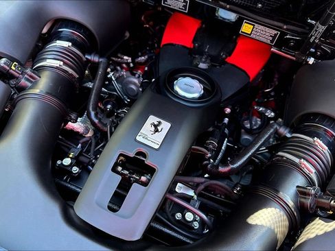 Used 2022 Ferrari F8 Tributo RWD image 25