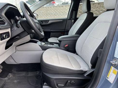 Certified 2023 Ford Escape Active image 3