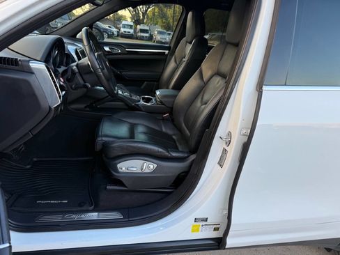 Used 2012 Porsche Cayenne image 16