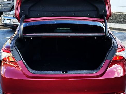 Used 2018 Toyota Camry SE image 26