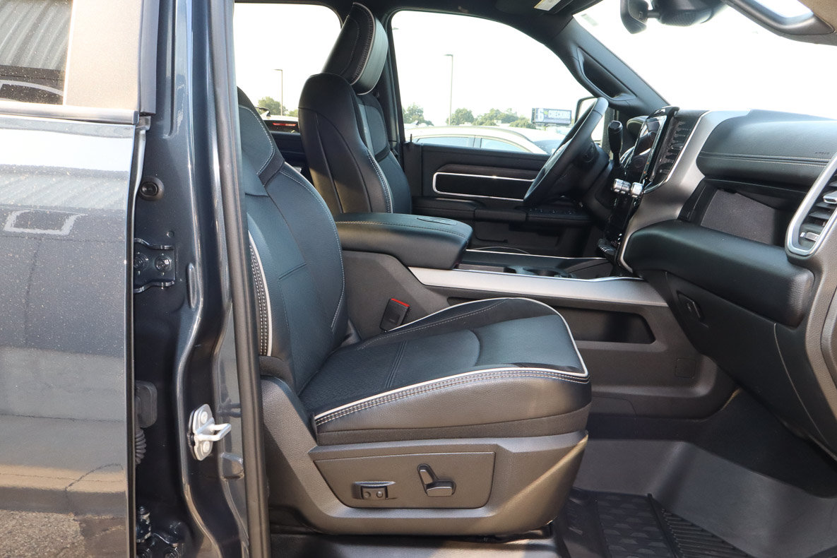 Used 2025 RAM 2500 Laramie AWD/4WD image 24