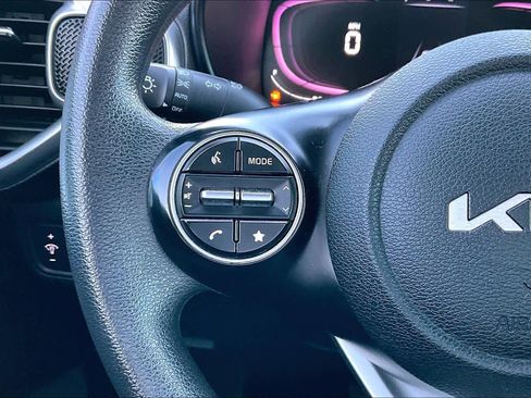 Used 2023 Kia Soul LX image 19