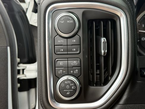 Used 2021 GMC Sierra 3500 Denali w/ Denali Ultimate Package AWD/4WD image 24
