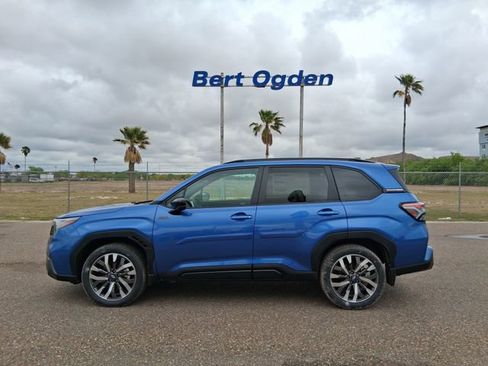 New 2026 Subaru Forester Touring AWD/4WD image 3