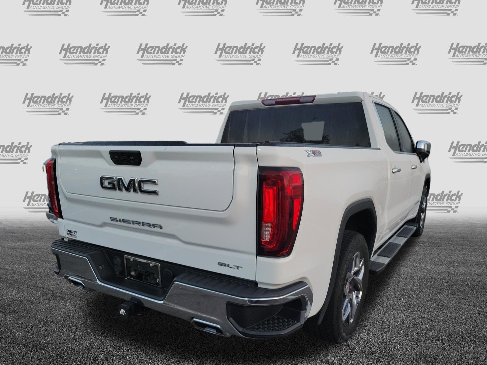 Used 2024 GMC Sierra 1500 SLT w/ SLT Premium Package AWD/4WD image 10