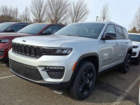 New 2025 Jeep Grand Cherokee Limited image 1