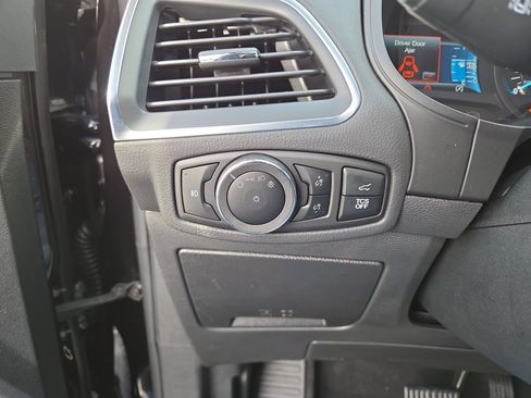 Used 2024 Ford Edge Titanium AWD/4WD image 30