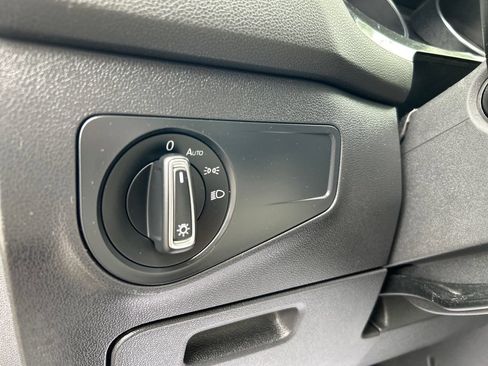 Used 2019 Volkswagen Tiguan SE w/ Panoramic Sunroof Package AWD/4WD image 22