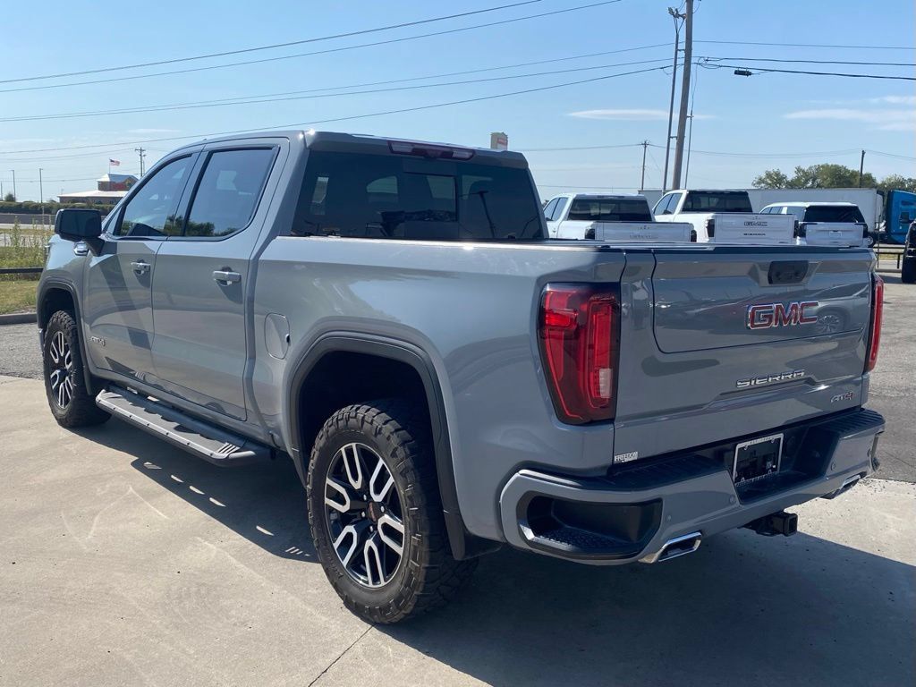 Used 2024 GMC Sierra 1500 AT4 w/ Technology Package AWD/4WD image 3