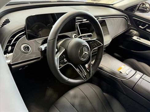 New 2026 Mercedes-Benz E 350 4MATIC Sedan image 7