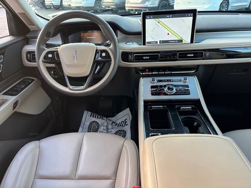 Certified 2024 Lincoln Aviator AWD w/ Premium Package image 28