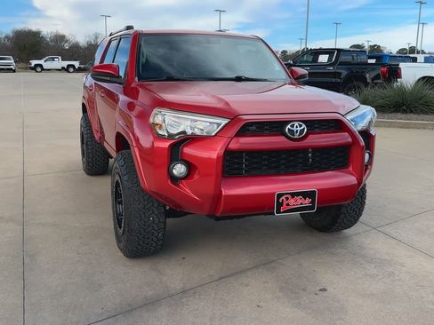 Used 2017 Toyota 4Runner SR5 image 4