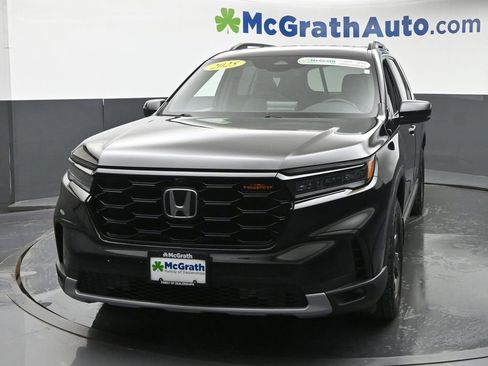 Used 2025 Honda Pilot TrailSport image 6