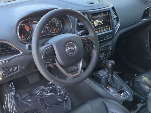 Certified 2022 Jeep Cherokee Latitude Lux FWD image 10