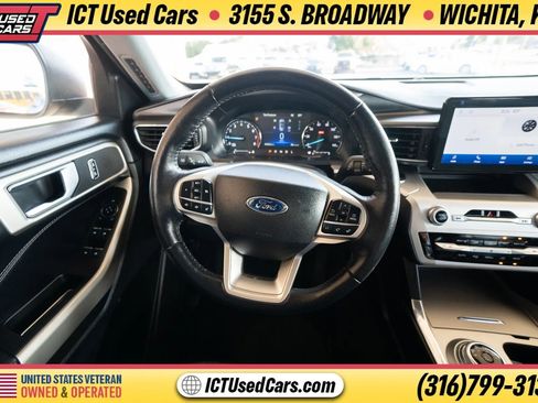 Used 2022 Ford Explorer XLT w/ Equipment Group 202A AWD/4WD image 12
