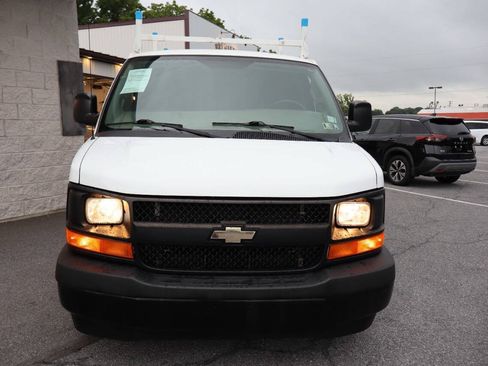 Used 2017 Chevrolet Express 2500 RWD image 3