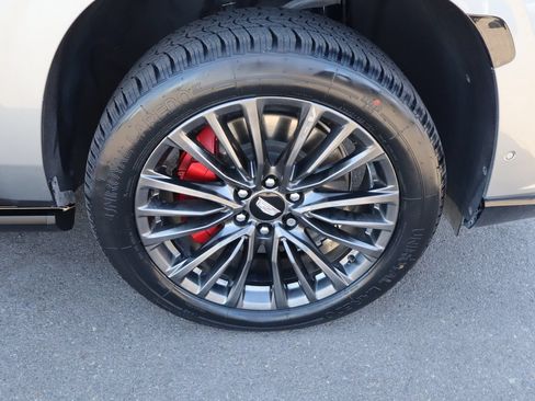 Used 2023 Cadillac Escalade V AWD/4WD image 10