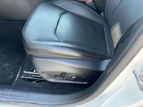 Used 2023 Jeep Compass Limited image 19