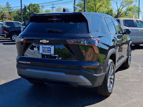 New 2026 Chevrolet Equinox LT w/ Safety and Technology Package AWD/4WD image 2