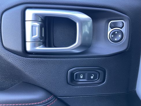 New 2026 Jeep Wrangler Unlimited Rubicon w/ Technology Group image 14