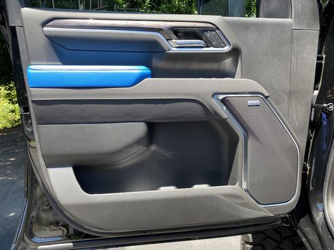 New 2025 Chevrolet Silverado 2500 LTZ w/ Trail Boss Package AWD/4WD image 15