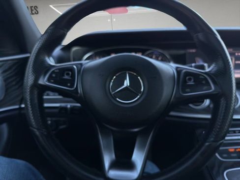Used 2018 Mercedes-Benz E 300 4MATIC image 14