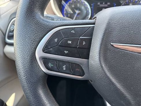 Used 2021 Chrysler Voyager Lxi FWD image 29