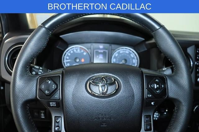Used 2021 Toyota Tacoma TRD Sport w/ TRD Premium Sport Package AWD/4WD image 18