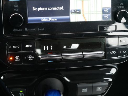 Used 2017 Toyota Prius Two image 23