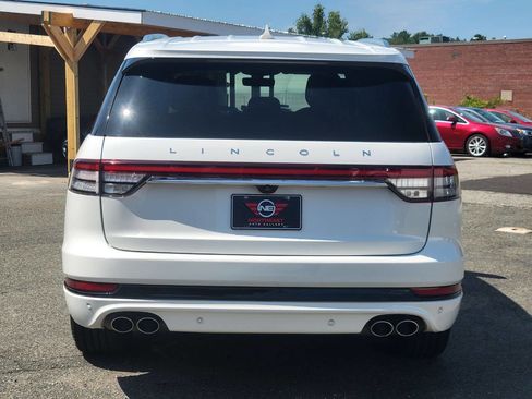 Used 2020 Lincoln Aviator Grand Touring w/ Elements Package Plus image 7