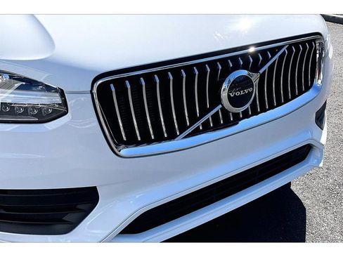 Used 2020 Volvo XC90 T5 Momentum image 31
