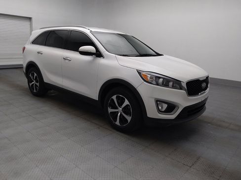 Used 2018 Kia Sorento EX FWD image 11
