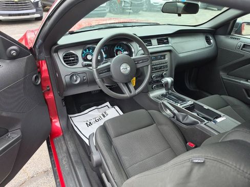 Used 2010 Ford Mustang Coupe RWD image 7