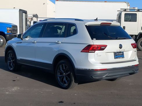 Used 2023 Volkswagen Tiguan SE image 4