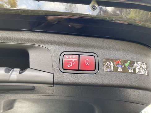 Used 2026 Mercedes-Benz GLE 350 4MATIC image 31