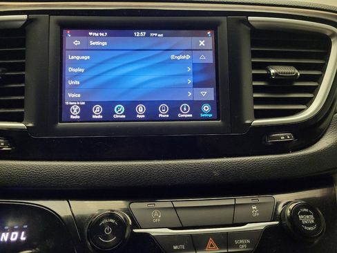 Used 2021 Chrysler Voyager Lxi FWD image 25