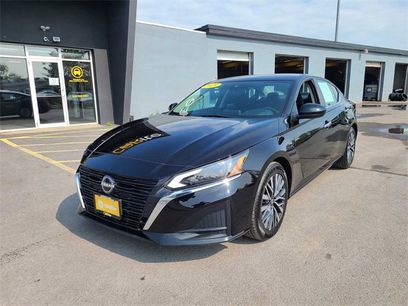 Used 2023 Nissan Altima 2.5 SV