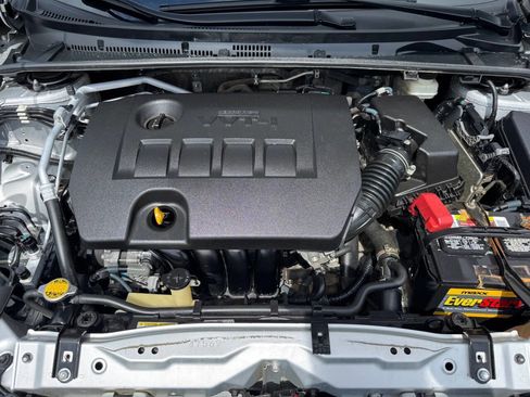 Used 2014 Toyota Corolla LE FWD image 12
