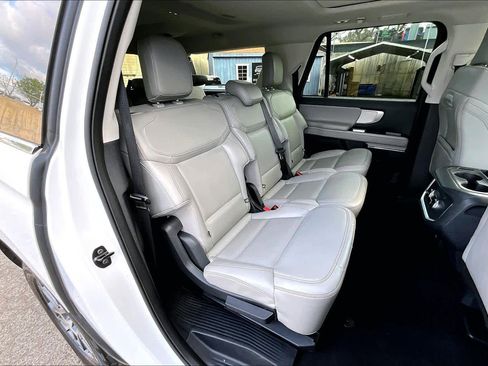 Used 2025 Ford Expedition Max Active image 20