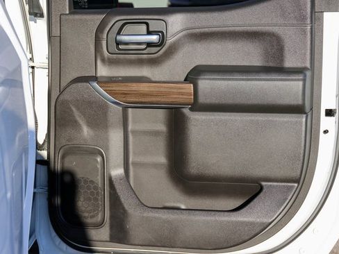 Used 2019 Chevrolet Silverado 1500 LT Trail Boss image 17