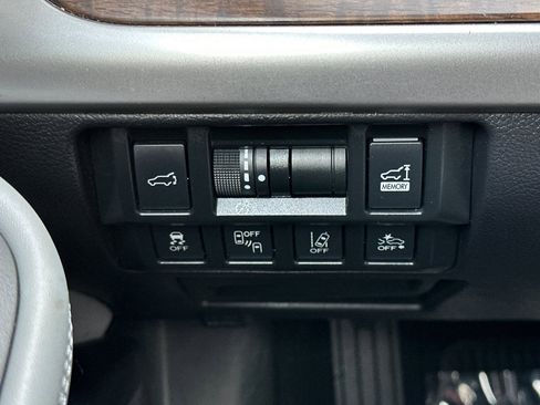 Used 2018 Subaru Outback 2.5i Limited image 33